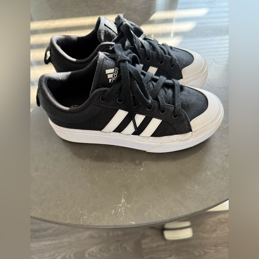 Adidas women’s bravada 2.0 platform sneakers women’s 6.5